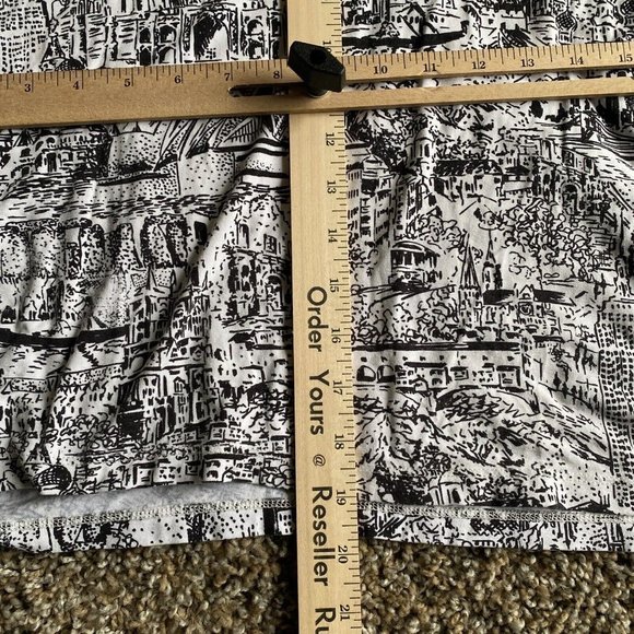 Chicos Womens Crop Top 2 Large White Black Art Graphic 3/4 Sleeve Soft Casual - Picture 9 of 12